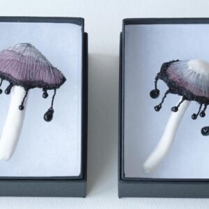 ヒトヨタケ　ブローチ