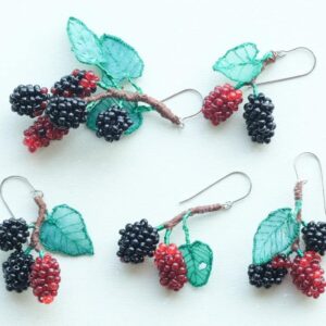 桑の実のピアス（2025）