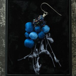 青のイヤリング　blue earring （2025）