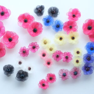 花のピアス / イヤリング